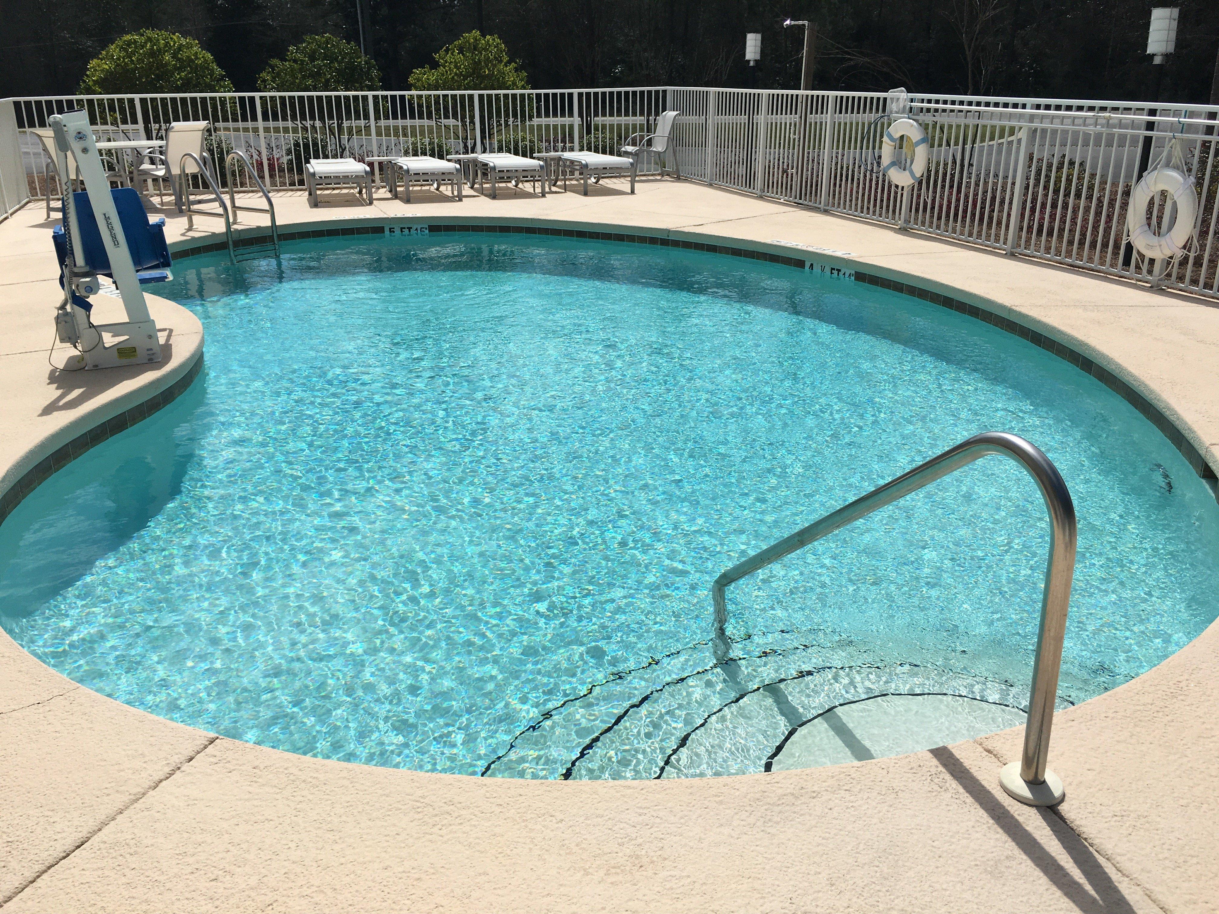 Holiday Inn Express Defuniak Springs By Ihg Exteriör bild