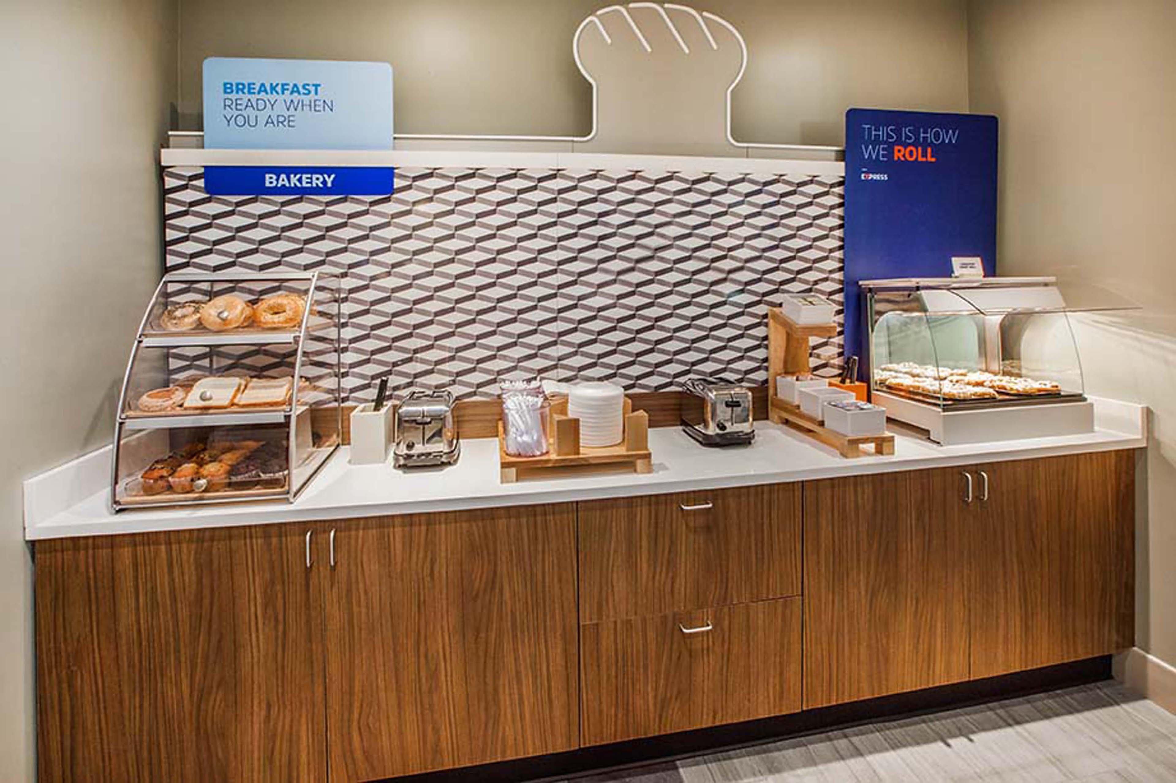Holiday Inn Express Defuniak Springs By Ihg Exteriör bild